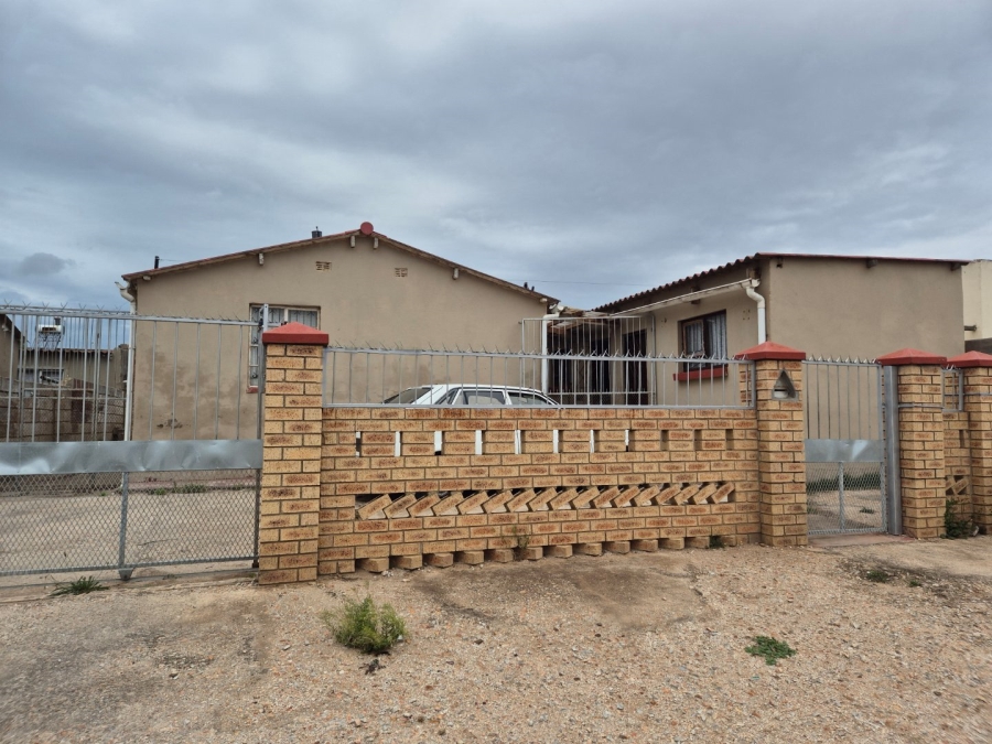 2 Bedroom Property for Sale in Zwide Eastern Cape